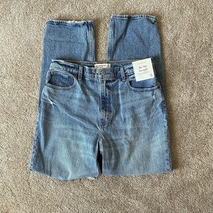 A&F 90s Straight Ultra High Rise Jeans